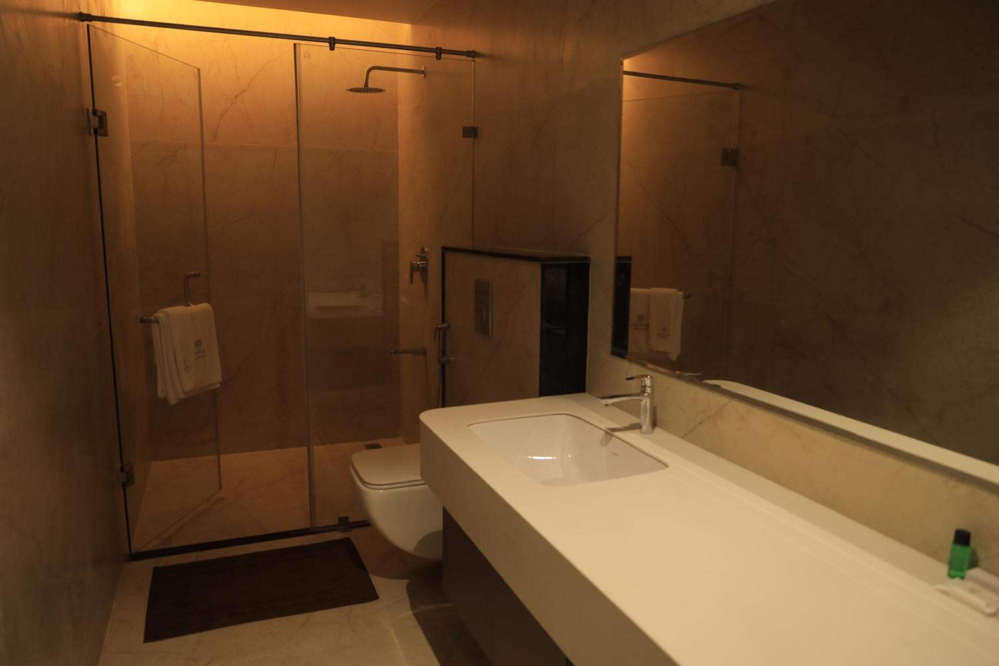 Vantara Suites Vellore Exterior foto